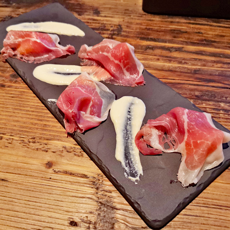 リコッタチーズと生ハムメロン(毛利 Salvatore Cuomo)