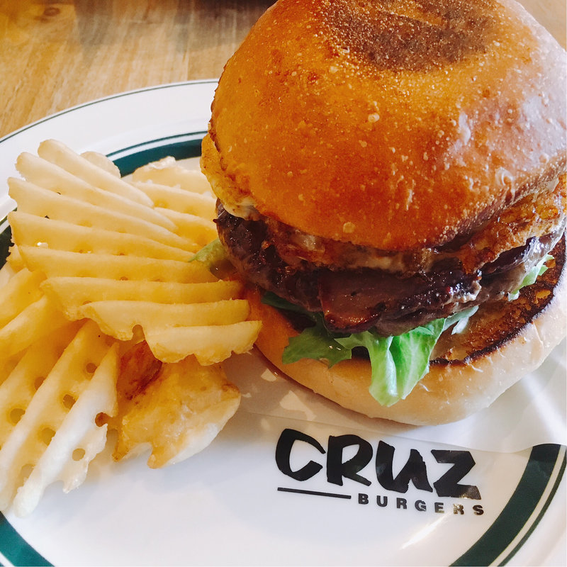 ベーコン&エッグ(CRUZ BURGERS & CRAFT BEERS （クルズバーガーズ アンド クラフトビア）)