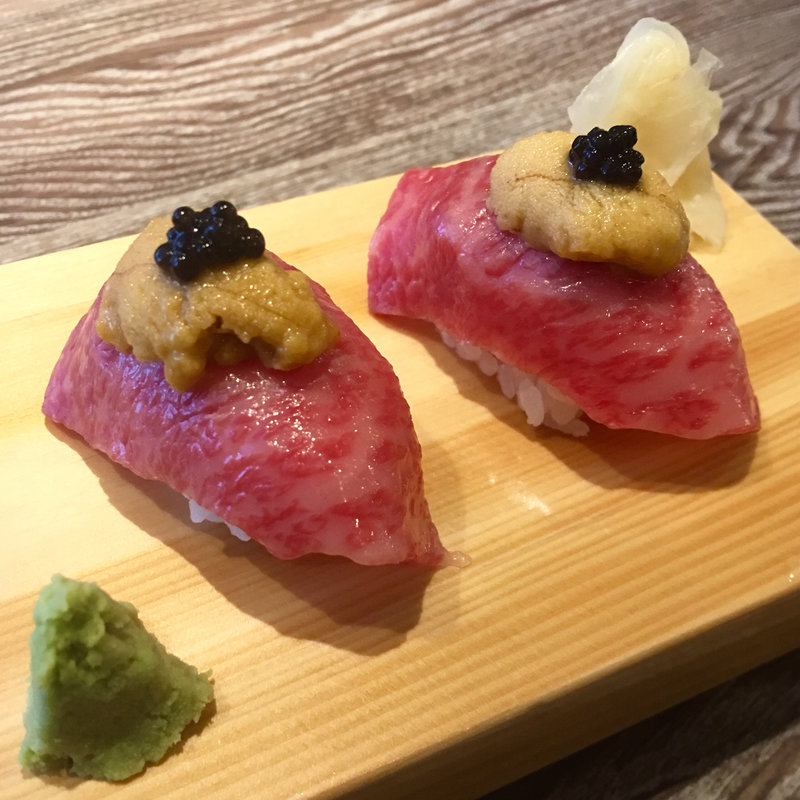 昆布〆炙り握り寿司(A5焼肉&手打ち冷麺 二郎)