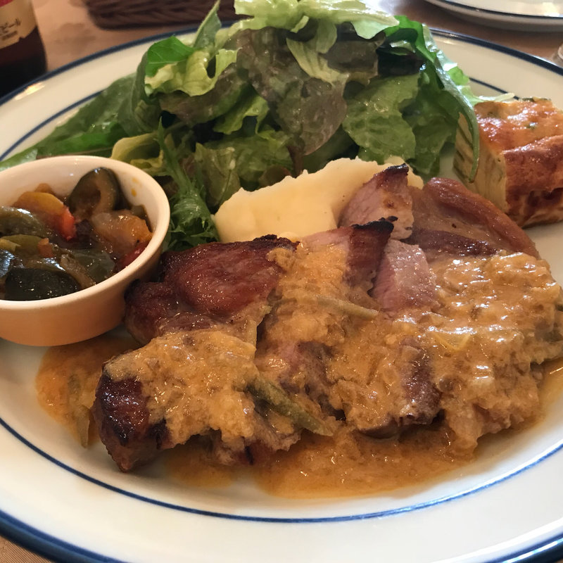 本日のランチ 茶美豚グリル(ダン ル シエル)