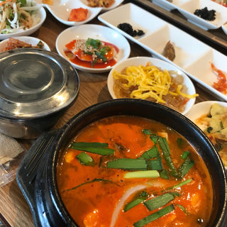豆腐チゲ鍋ランチ(キムチのみずの)