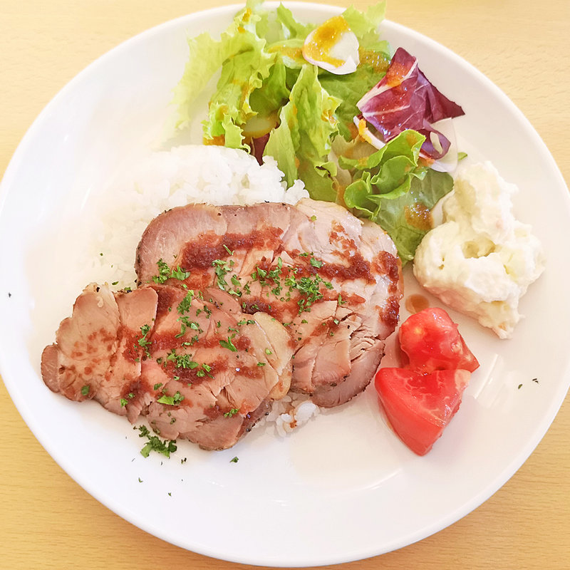 低温調理ローストポーク シャリアピンソース(GALLERY&CAFE CAMELISH 六本木店)