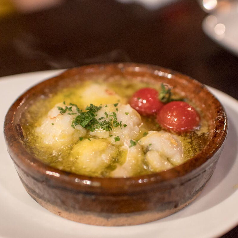 鱧のアヒージョ(パエリア＆アヒージョ バイラ)