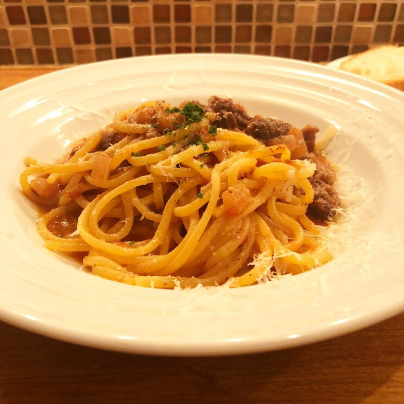 牛スジトマト煮込みソースパスタ(ALICE)