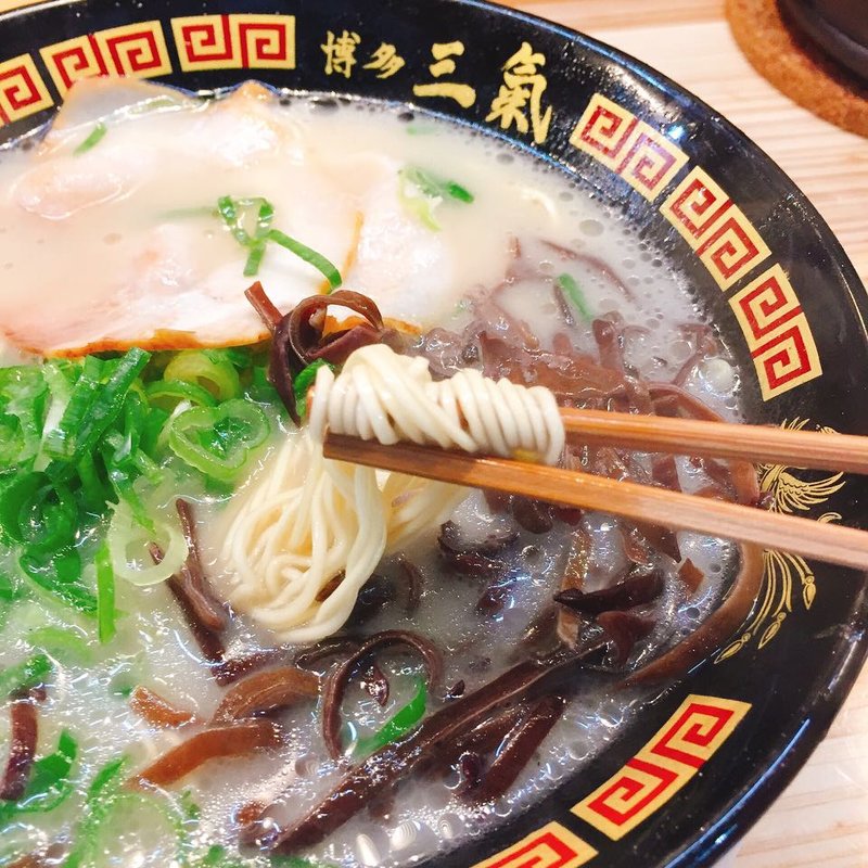 やる氣ラーメン(博多三氣 薄場店)