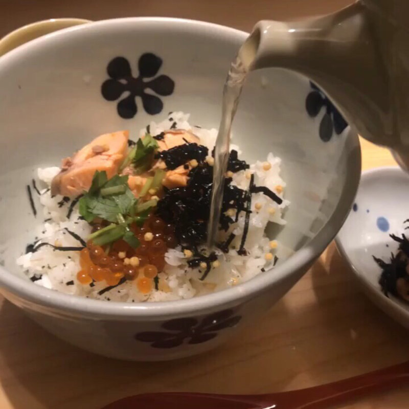 鮭といくらのだし茶漬け(だし茶漬けえん 京都ポルタ店 )