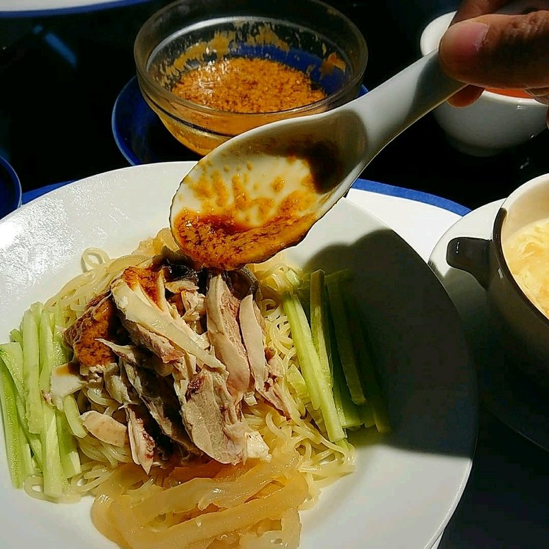 棒棒鶏冷麺セット(華都飯店)