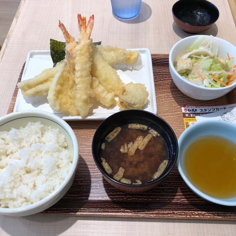 海の幸ごちそう天ぷら定食(まん天丼 板橋本町店)