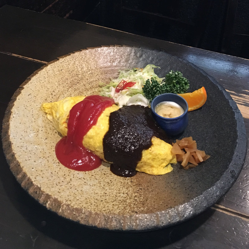 ダブルソースのオムライス(Cafe 婆沙羅かえる堂)