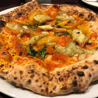 焼き茄子とグリルパプリカ、ニンニク、アンチョビのトマトソース(ピッツェリア・エ・バール・レガーメ （Pizzeria e bar LEGAME）)