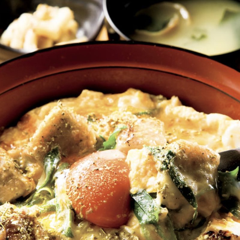 京味親子丼（昼は味噌汁、香の物付き）(焼鳥料理 文鳥)