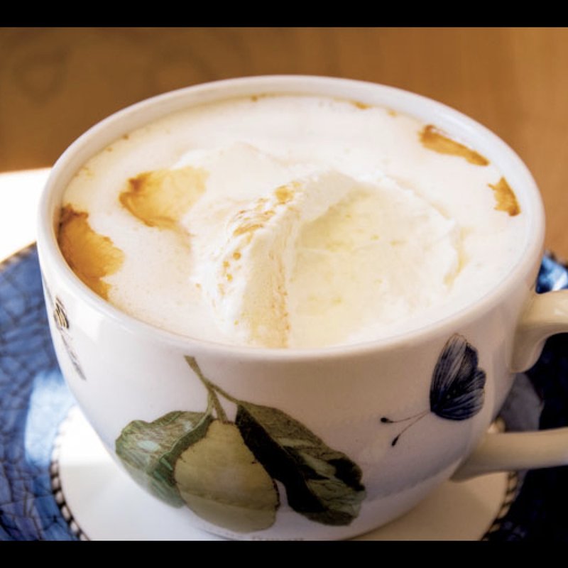 コンチネンタルロイヤルミルクティー（ホットティー付）(The tee TOKYO supported by MLESNA TEA)