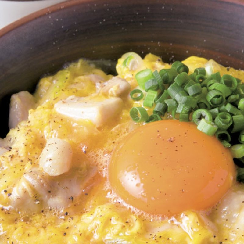 信玄鶏の塩親子丼（胡椒味、鶏スープ付き）(親子丼専門店〇勝)