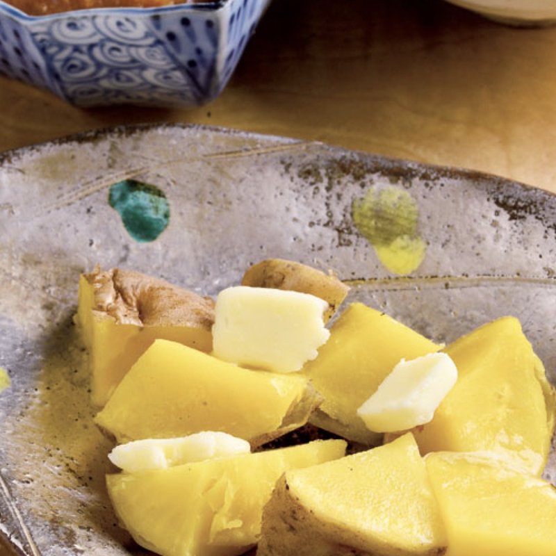 エシレじゃがバター(三ぶん )