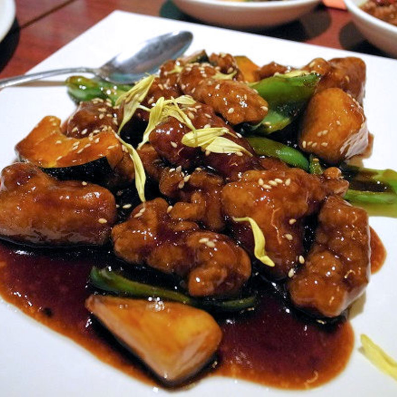 三元豚の特製黒酢酢豚(本格中華料理 陳家私菜 渋谷店)