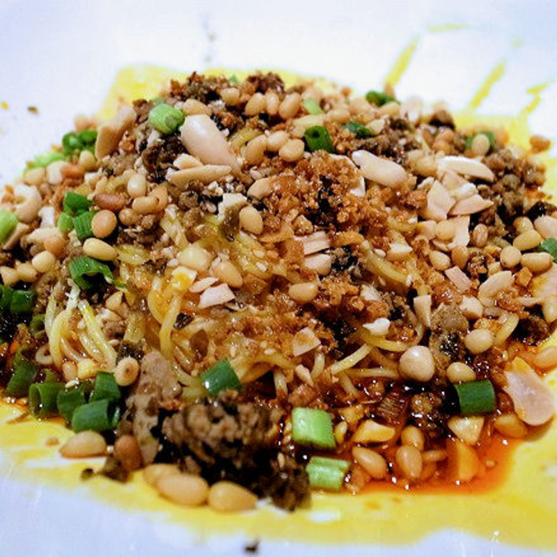 四川宜賓名物香味和えそば(本格中華料理 陳家私菜 渋谷店)