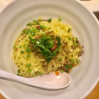 汁なしタンタン麺(栄児 家庭料理 サンシャインシティ店 （ロンアール カテイリョウリ）)