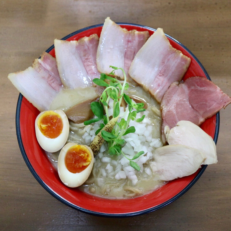 DORO DORO 鶏白湯ラーメン 全部のせ(麺匠 なか巌)