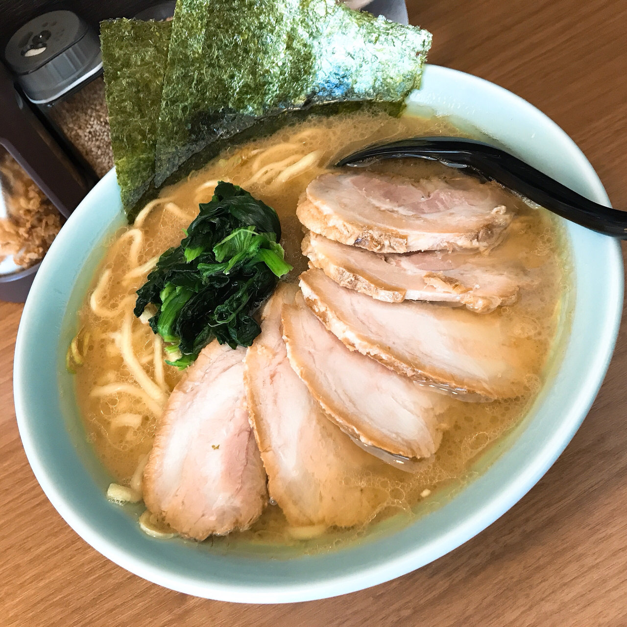 豚骨醤油ラーメン チャーシュー増し(麺屋 岡一)の口コミ一覧