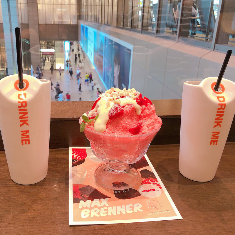 ホワイトチョコレートストロベリーかき氷(MAX BRENNER/マックスブレナールクア大阪)