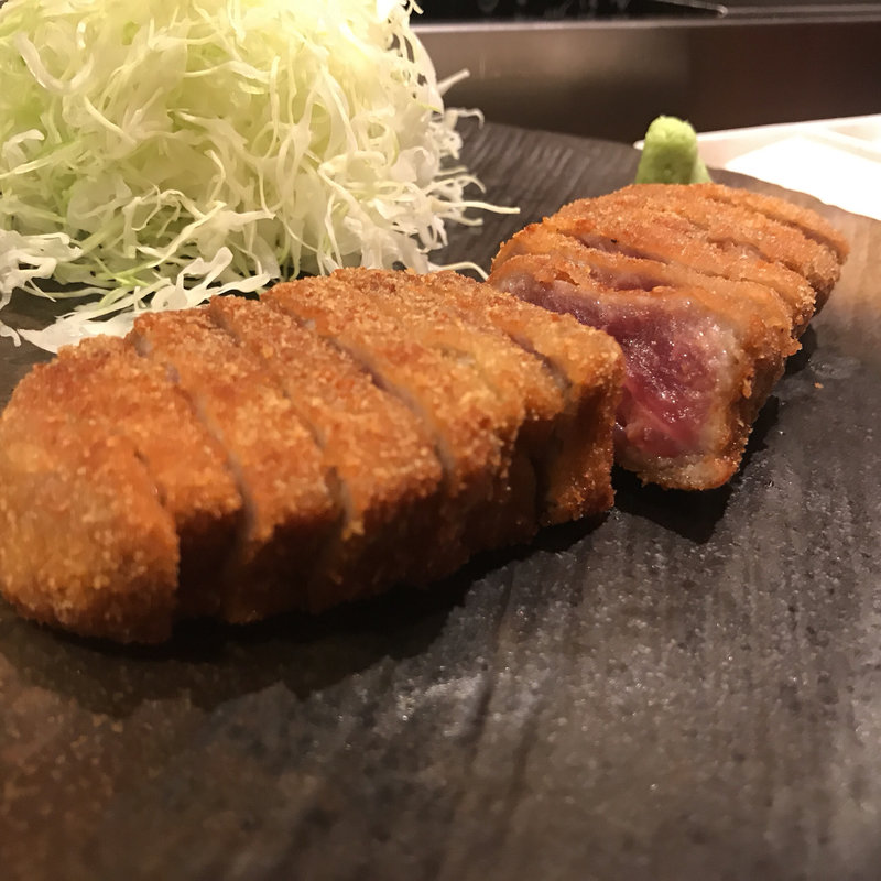牛かつ・麦めし・とろろ定食(牛かつもと村 渋谷分店)