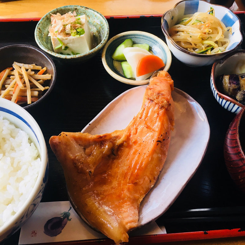 シャケのカマ焼き(柿の木)