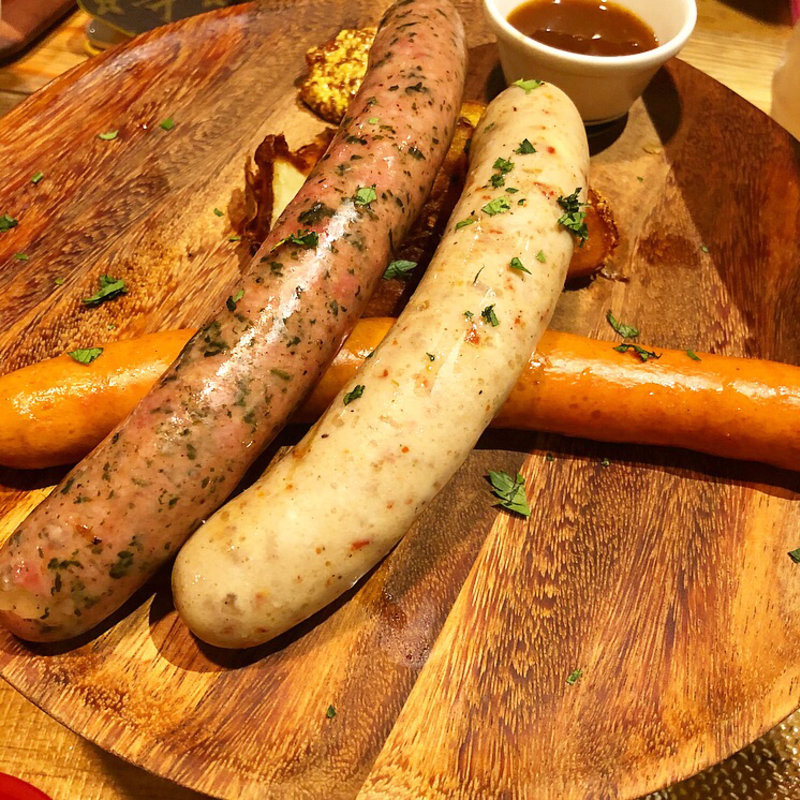 ソーセージ(アスヘノトビラ （【旧店名】サヨナラノアト）)