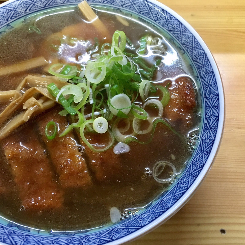 カツラーメン/正油(はしまや （ラーメン）)