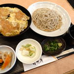 ヘレカツ丼定食・冷たい蕎麦(蕎麦　吉村 )