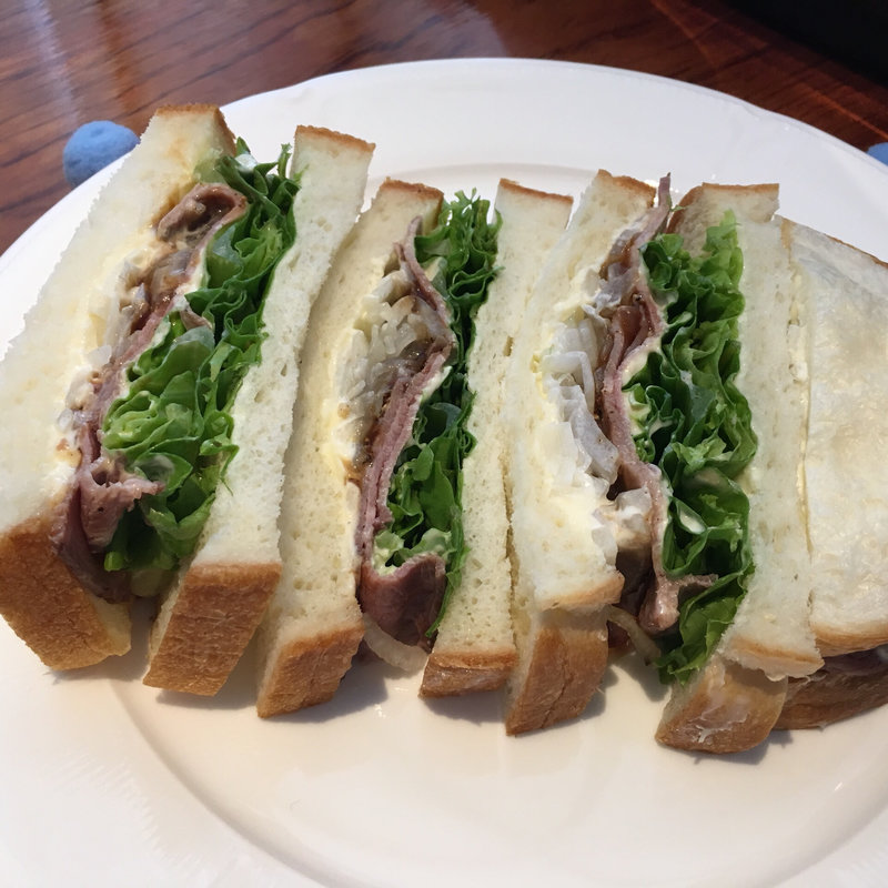 ローストビーフのサンドウィッチ(名次珈琲店)