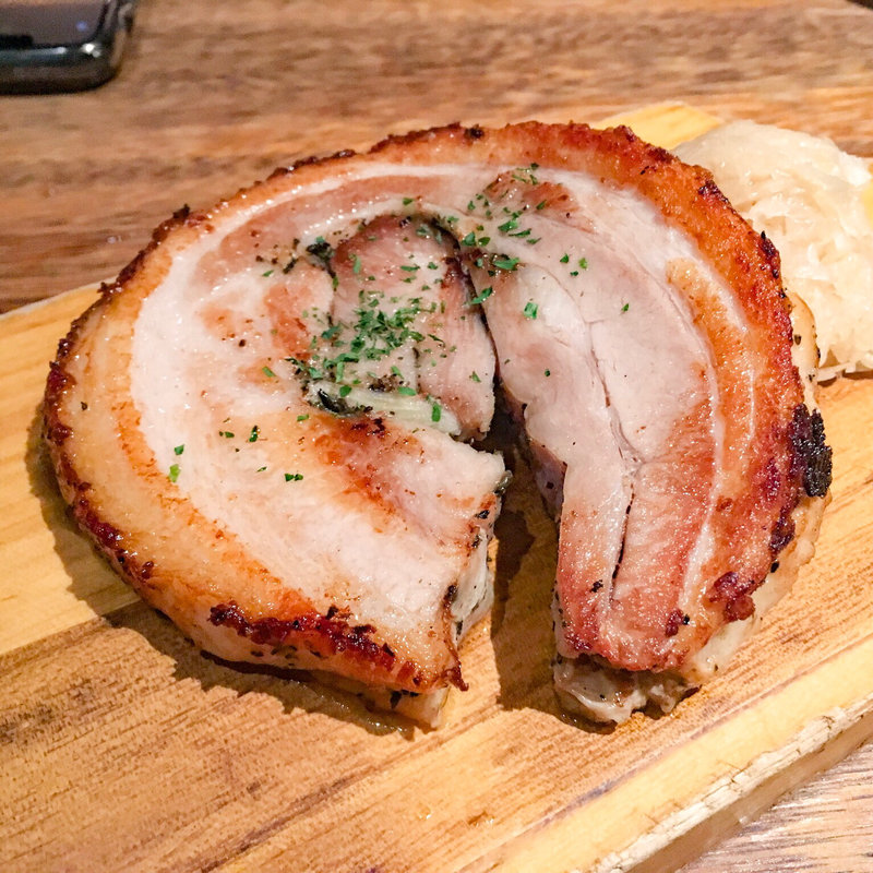 香草イタリアン巻き焼豚(ディプント銀座七丁目店)