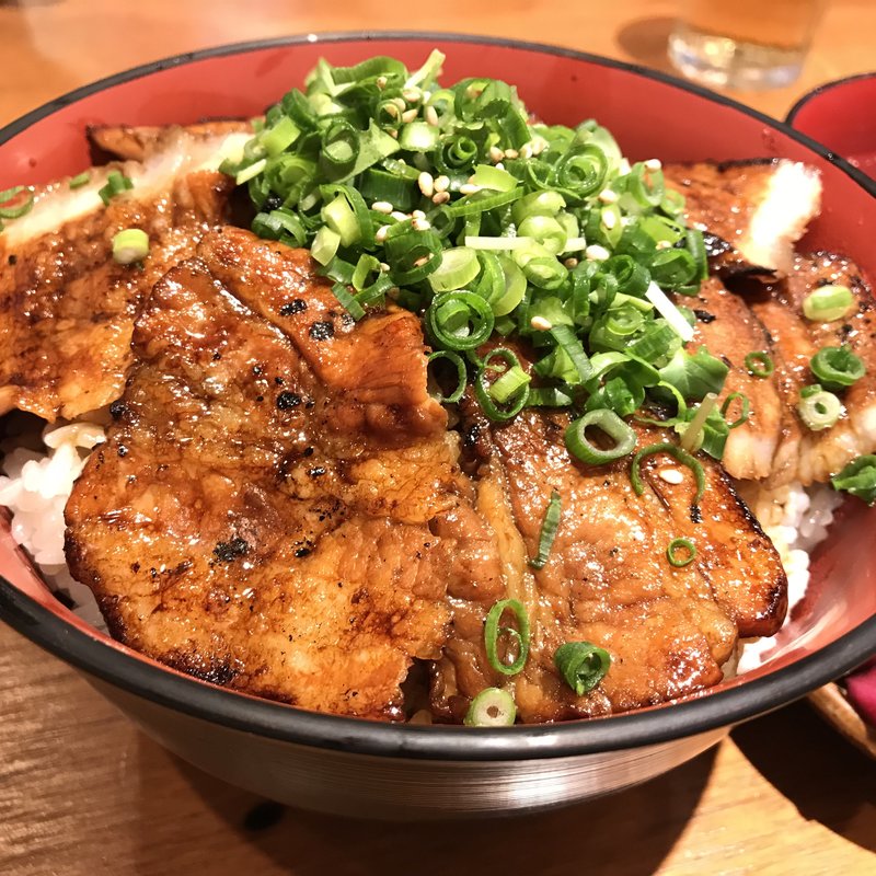 炭火豚丼(和ガリコ 寅 池袋西口 （和GALICO 寅）)