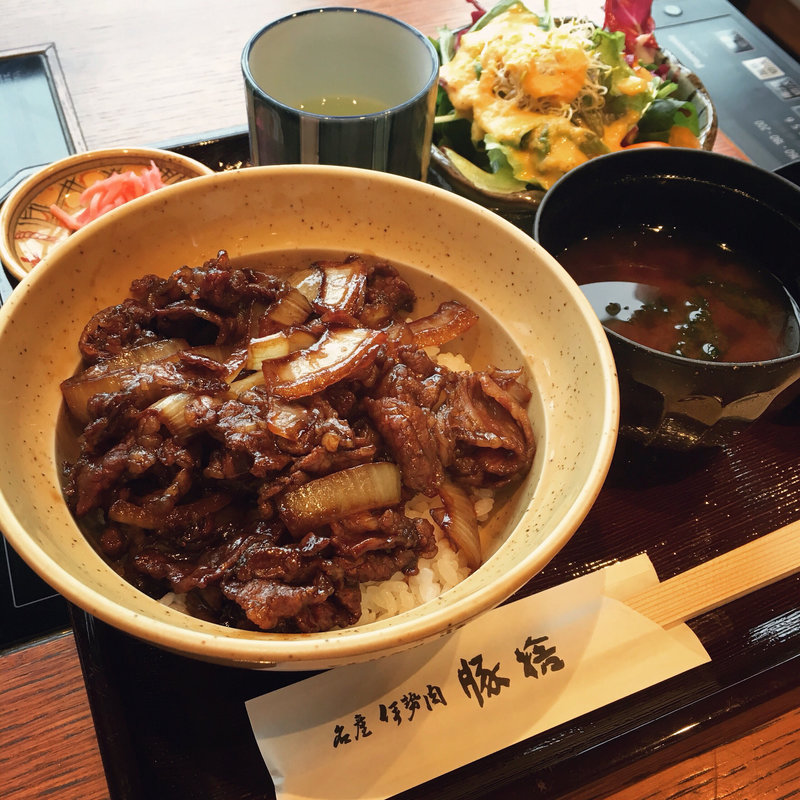 牛丼(豚捨 （ブタステ）)