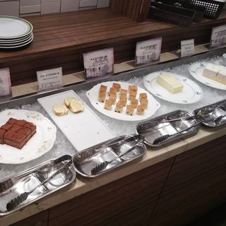 ケーキ(川崎日航ホテル カフェレストラン「ナトゥーラ」)