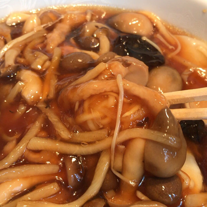 餃子とキノコの麺(中華楼 本店 （チュウカロウ）)