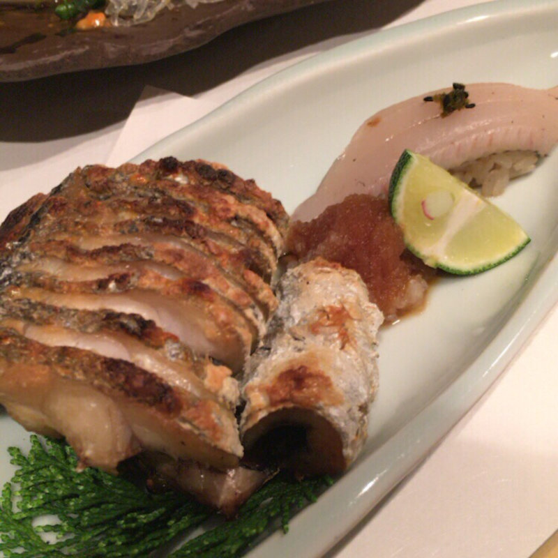 太刀魚の塩焼きと握り(たちじゅう 園)