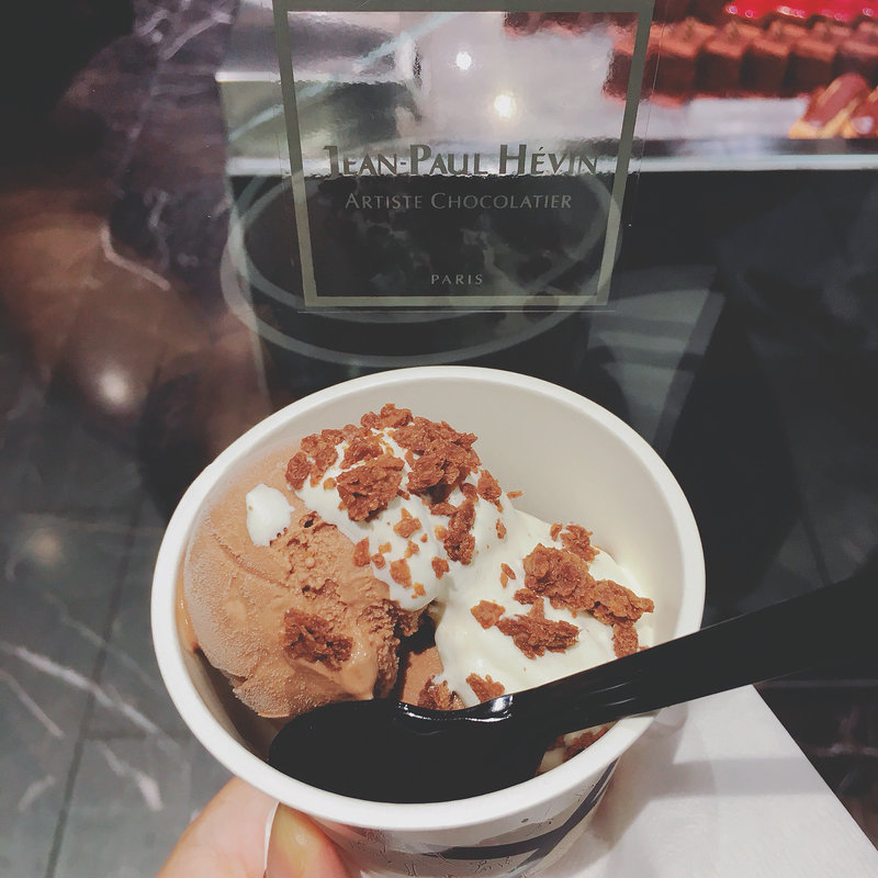 グラス ア ラ パリジェンヌ クルスティヤントゥ(ミルク)(ジャン＝ポール・エヴァン 東京ミッドタウン店)