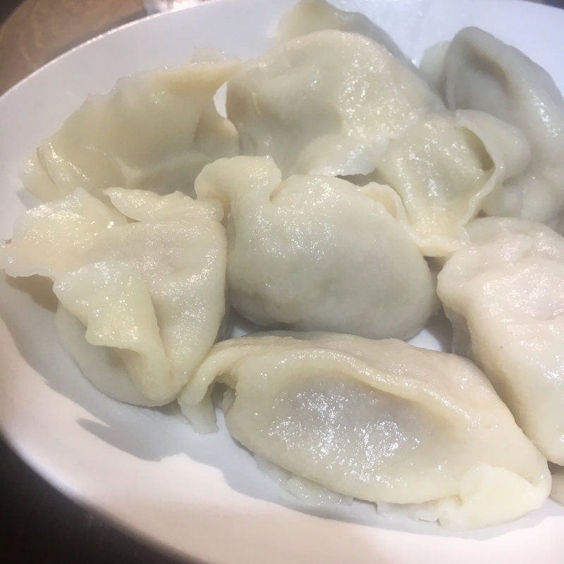 豚肉と漬白菜の水餃子(中国雲南省過橋米線専門店 万宝米線)