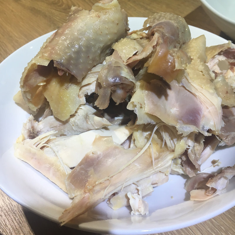 鶏の燻製(中国雲南省過橋米線専門店 万宝米線)