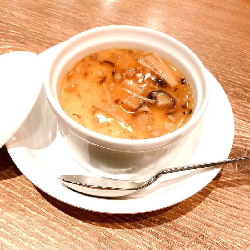 フォアグラの茶碗蒸し(色々な木の子の入った和風あんかけ)(赤白 （KOHAKU）)