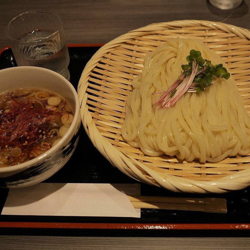 かすつけうとん(絹うどん のぶ風)
