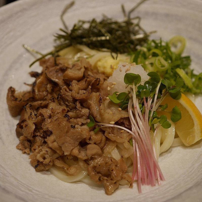 炙り牛肉おろしぶっかけうどん(絹うどん のぶ風)