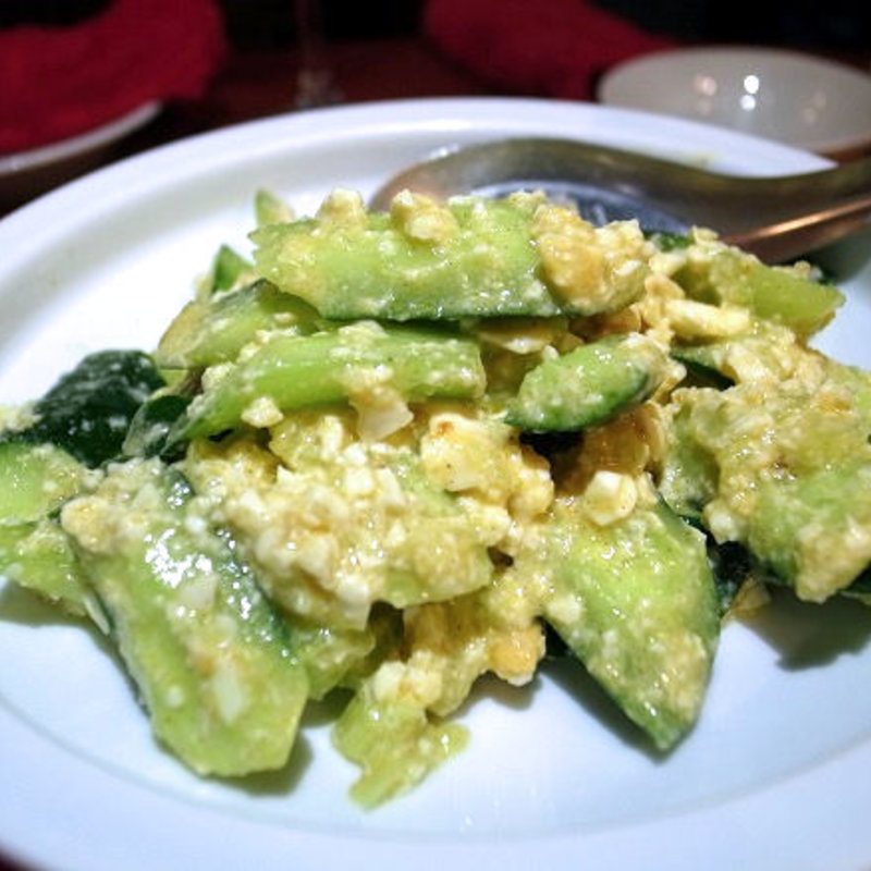 キュウリの鹹蛋（しえんたん）和え(蜃気楼)