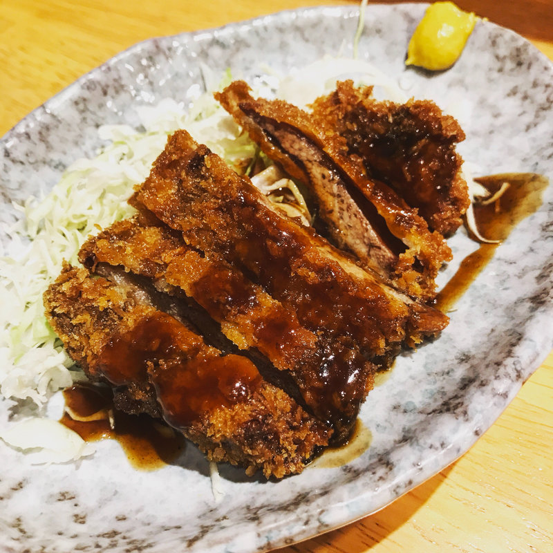 新鮮ればかつ(名物やきとん　とみちゃん)