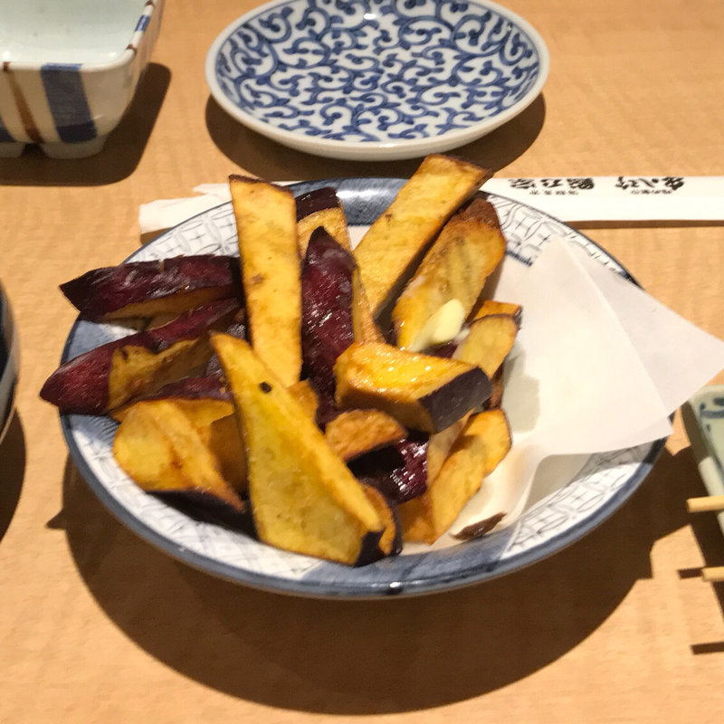 さつま芋フライ(炭火焼き鳥 串八珍 新宿中央口店)