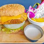 ココナッツ香るエスニックバーガー(GREEN ASIA 六本木ヒルズ店 （グリーン アジア）)
