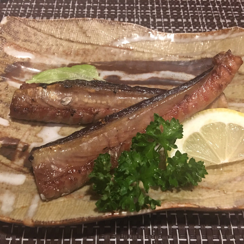 鰹の腹皮塩焼き(魚処 まんぼう )