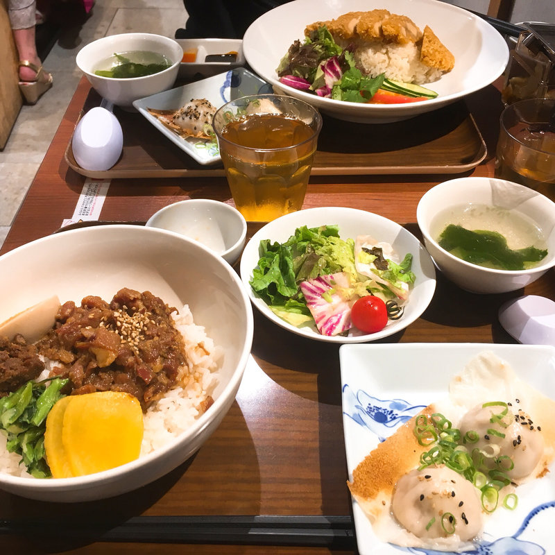 魯肉飯(羽根つき焼小籠包 鼎’s 自由が丘店)