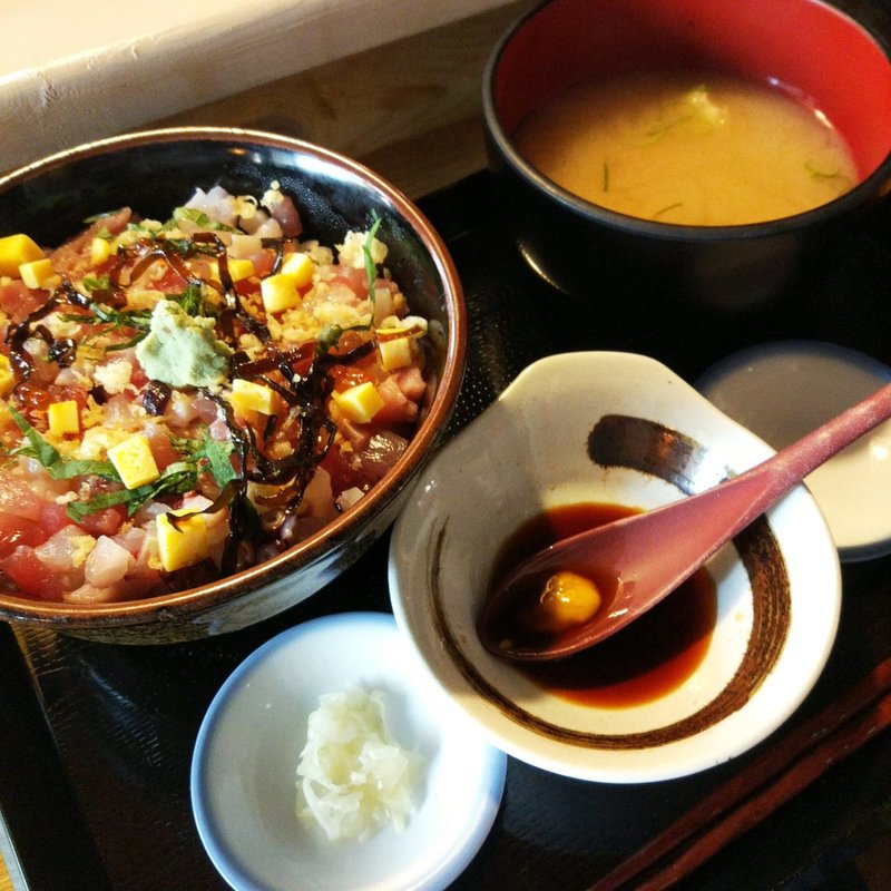 海鮮バラちらし丼(肴とり 渋谷店)