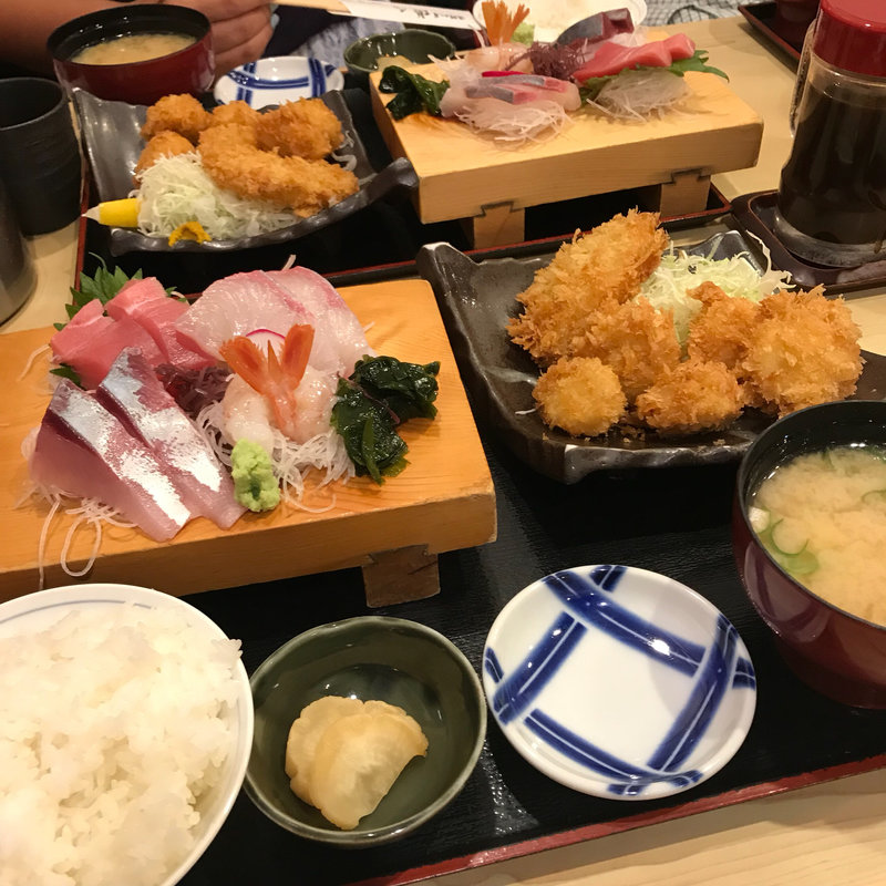 おさしみとホタテフライ(磯人 （イソジン）)